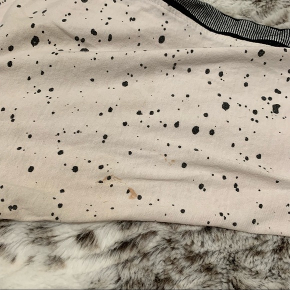 - Distortion long sleeve size large - Picture 3 of 6